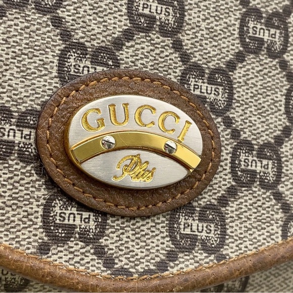 Authentic GUCCI GG Plus Beige Brown
PVC Leather Shoulder Bag - Picture 4 of 16